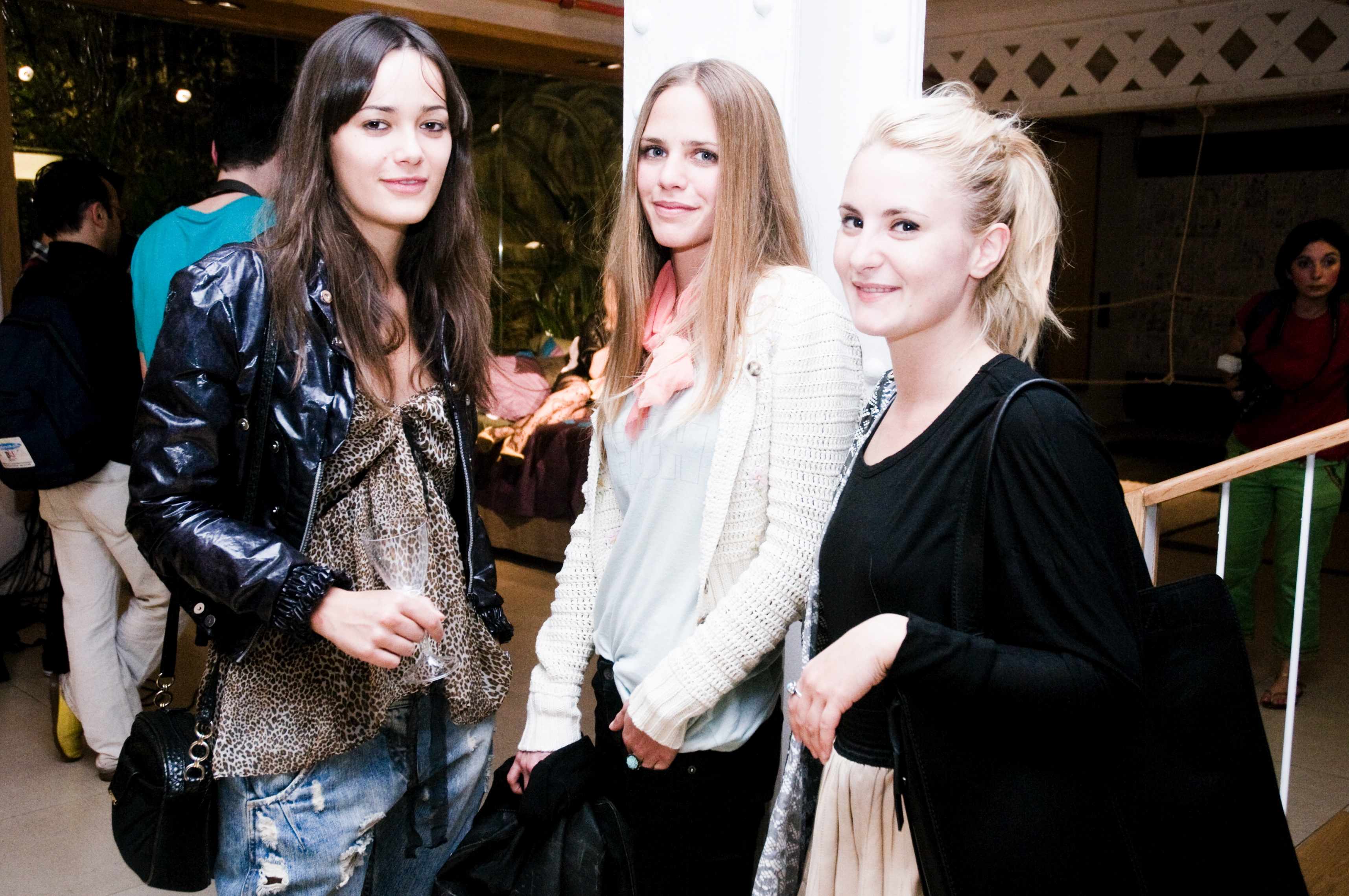Girls (Fiesta Le Cool and Tendencias.tv)