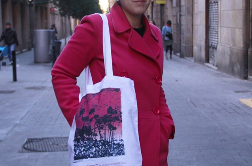 Abrigo rosa (Barcelona)