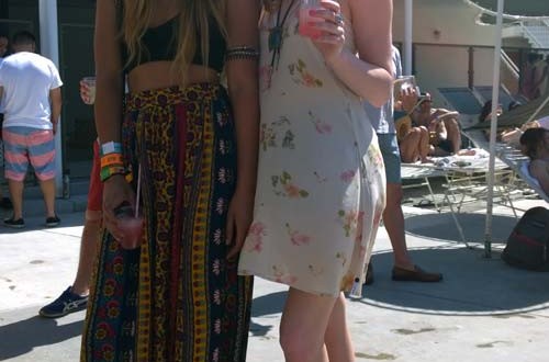 Desert chicks (Coachella)