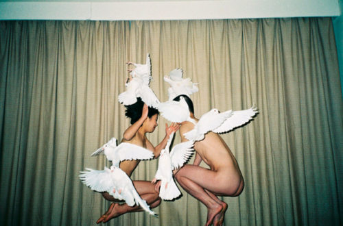 El fotógrafo Ren Hang ya es toda una leyenda