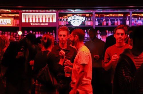 Cinc a les Cinc, la nueva propuesta de Sala Apolo