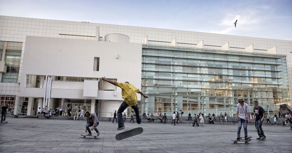 La plaza del MACBA: Cuna de la subcultura barcelonesa