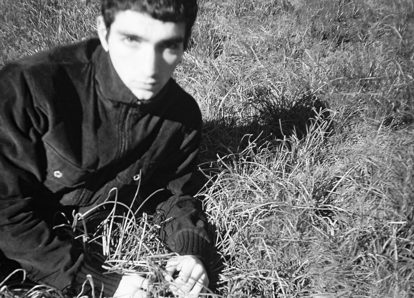 Juan Sauras presenta «Sobre el mundo», un refugio en tres canciones