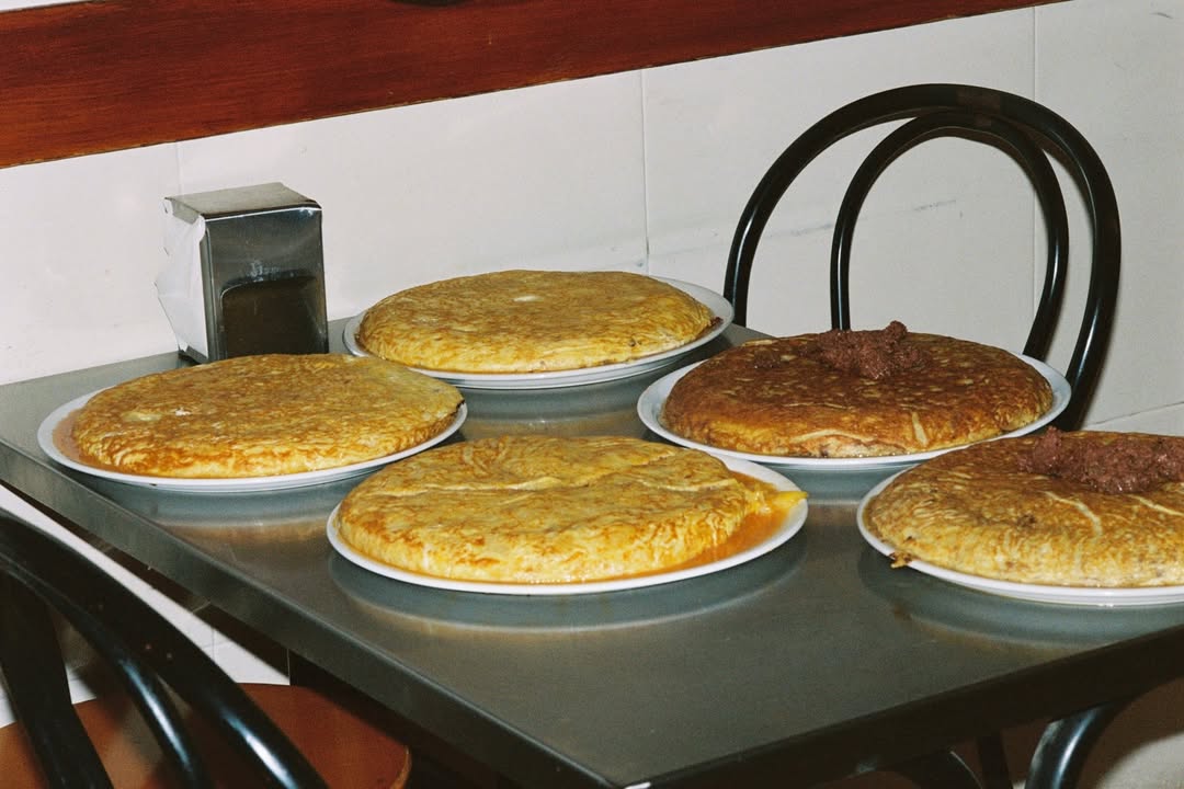 El bar como infraestructura cultural: cinco años de El Pollo